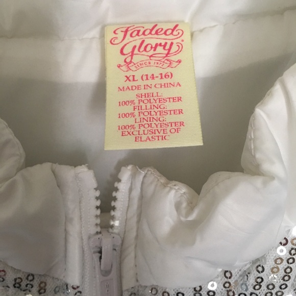 Puffer Vest with Shirt , Girls Sz 14/16❄️☃️🌨 - Picture 3 of 5